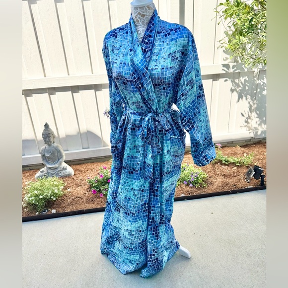Victoria's Secret Other - Victoria’s Secret Silky Full Length Robe M/L